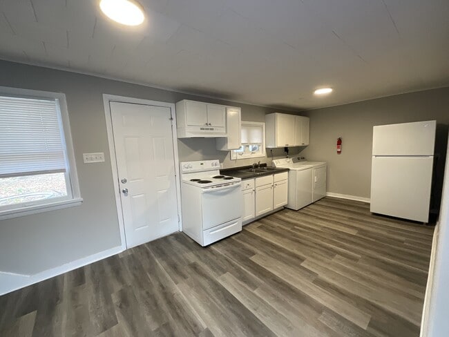 Building Photo - 218 N Pitt St