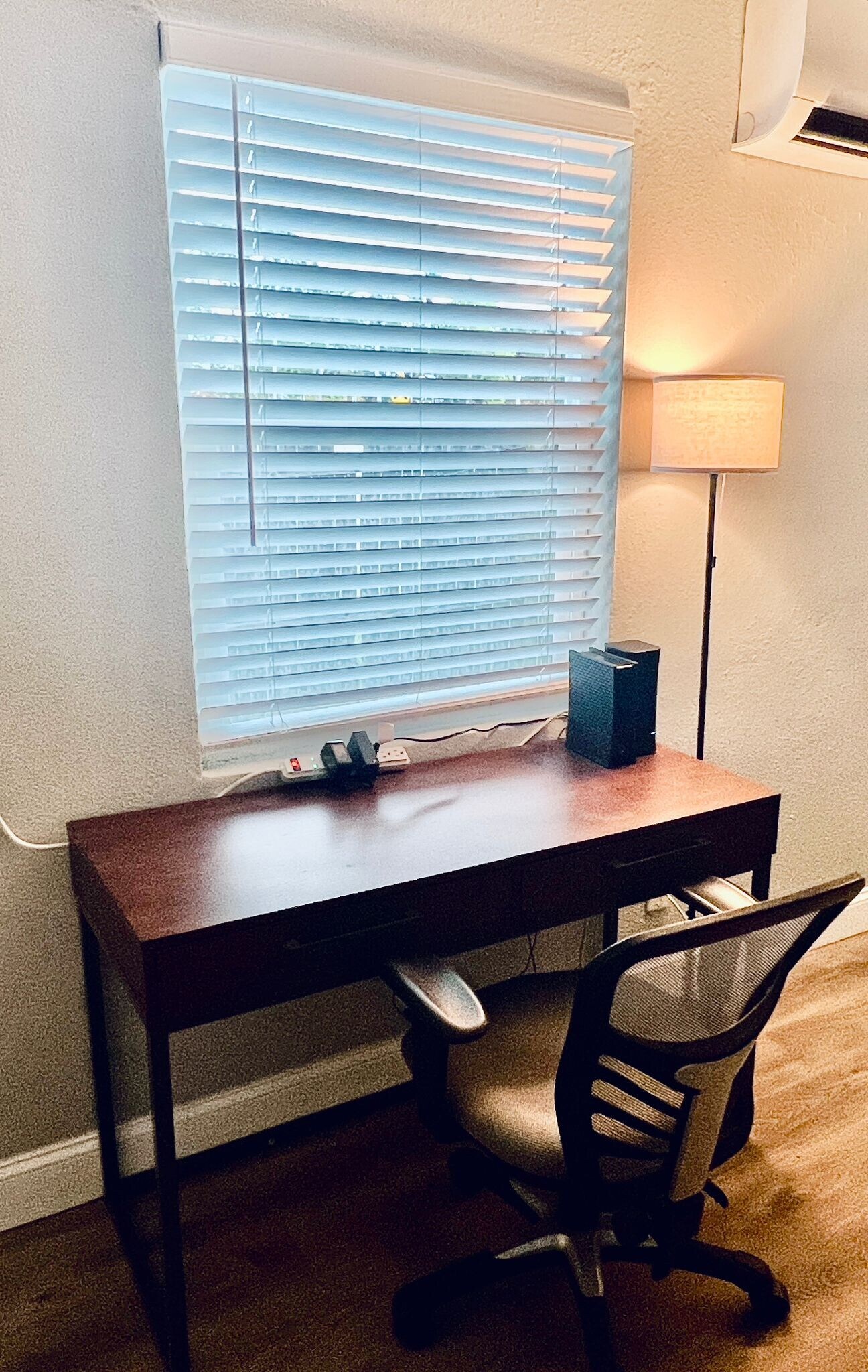 Building Photo - 401 S Mars Ave