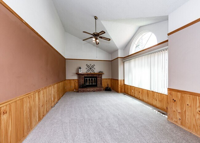 Building Photo - Westside Home in Mt Shadows in D20