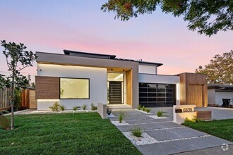 Building Photo - Riverside Way - A Masterpiece of Modern Lu...