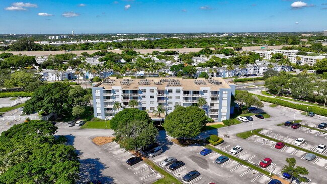 Building Photo - 500 Executive Center Dr