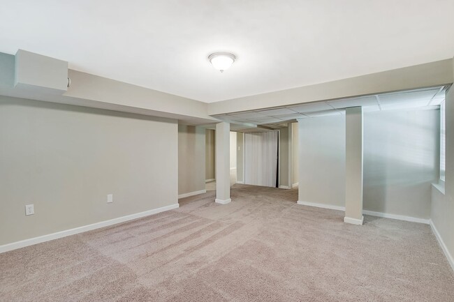 Building Photo - 8596 Timber Lane Dr