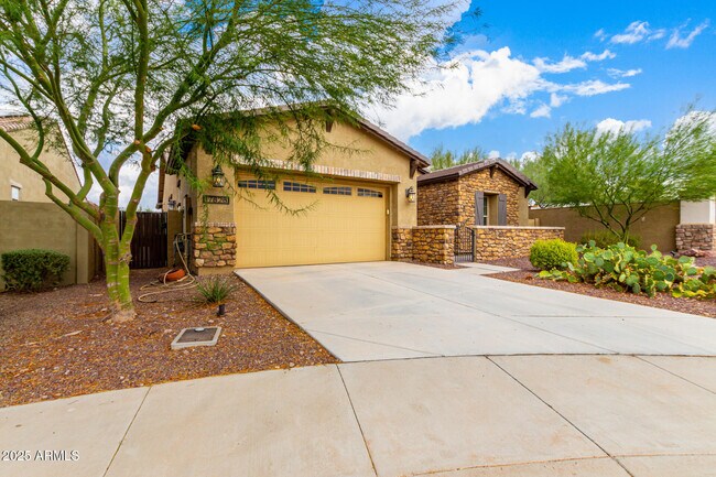 Building Photo - 17826 W Gold Poppy Way