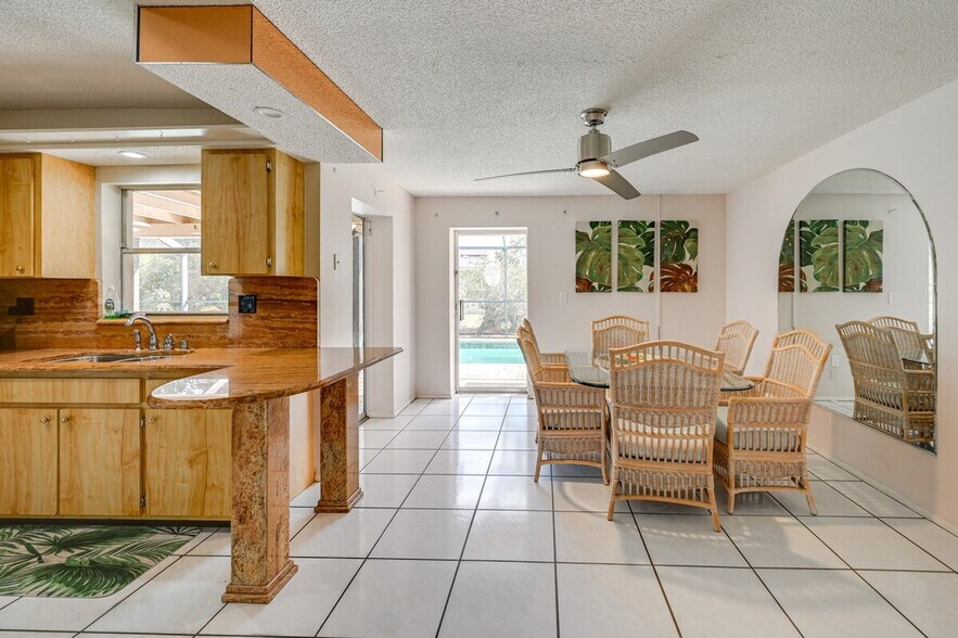 Building Photo - 4261 Pearl Harbor Dr