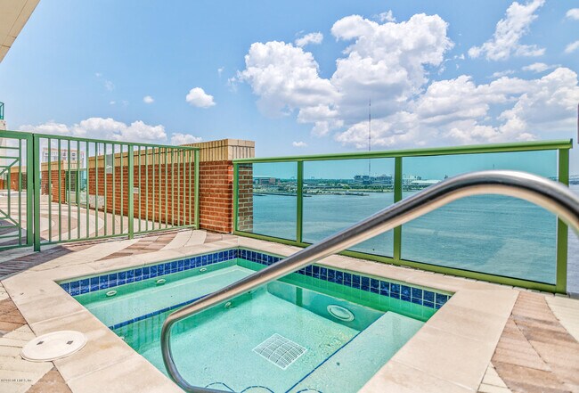 Building Photo - 1431 Riverplace Blvd