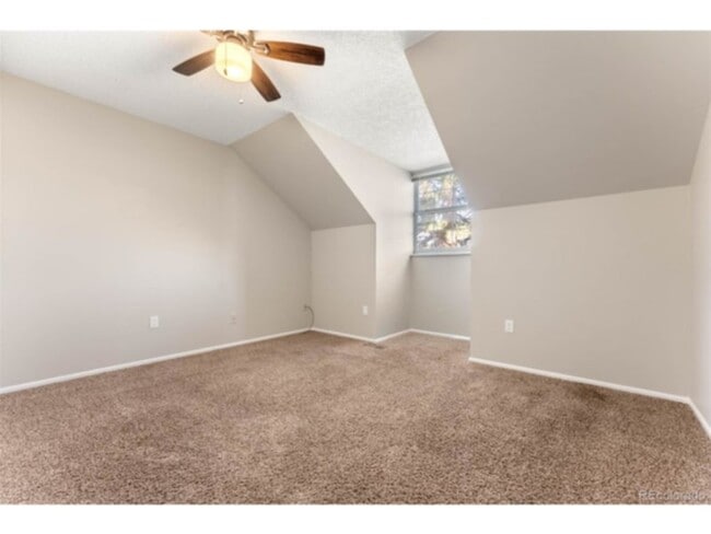 Building Photo - 7073 S Elm St