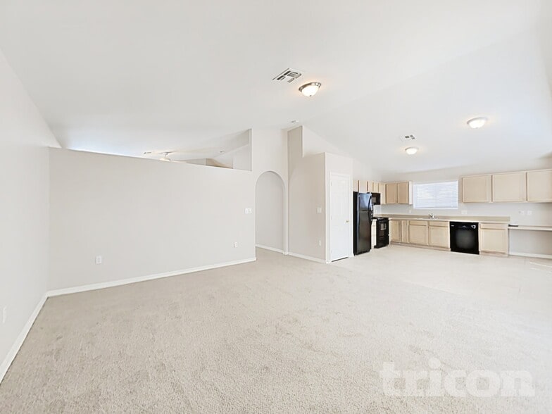 Building Photo - 423 N Shaylee Ln