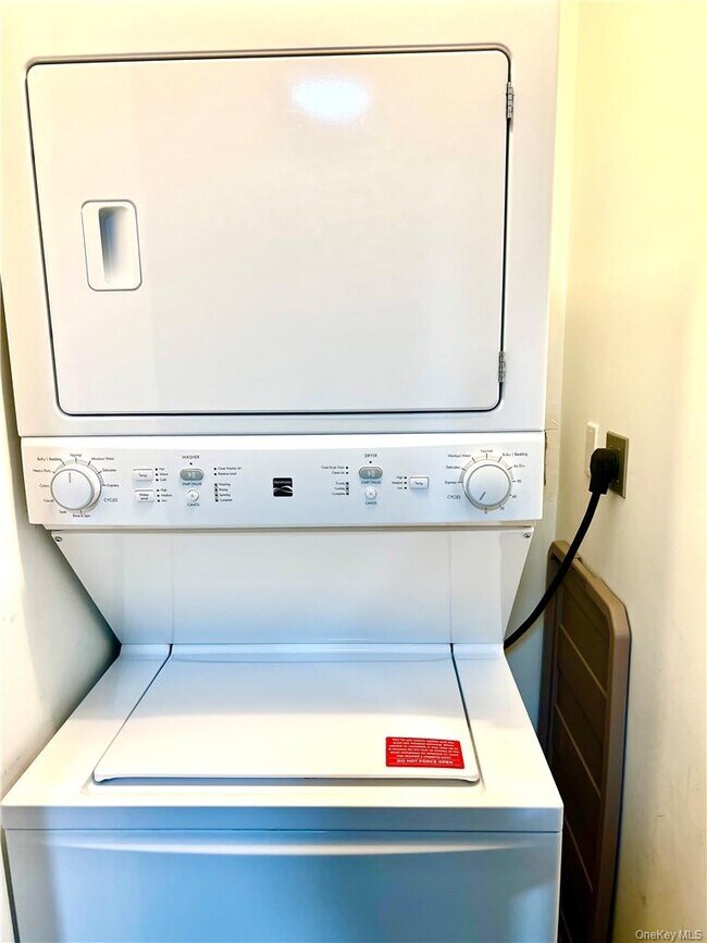 Building Photo - 108 North St