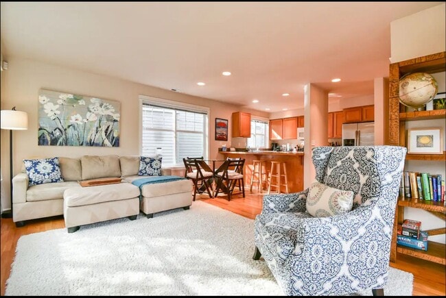 Building Photo - Stylish Craftsman-Flex Lease Term
