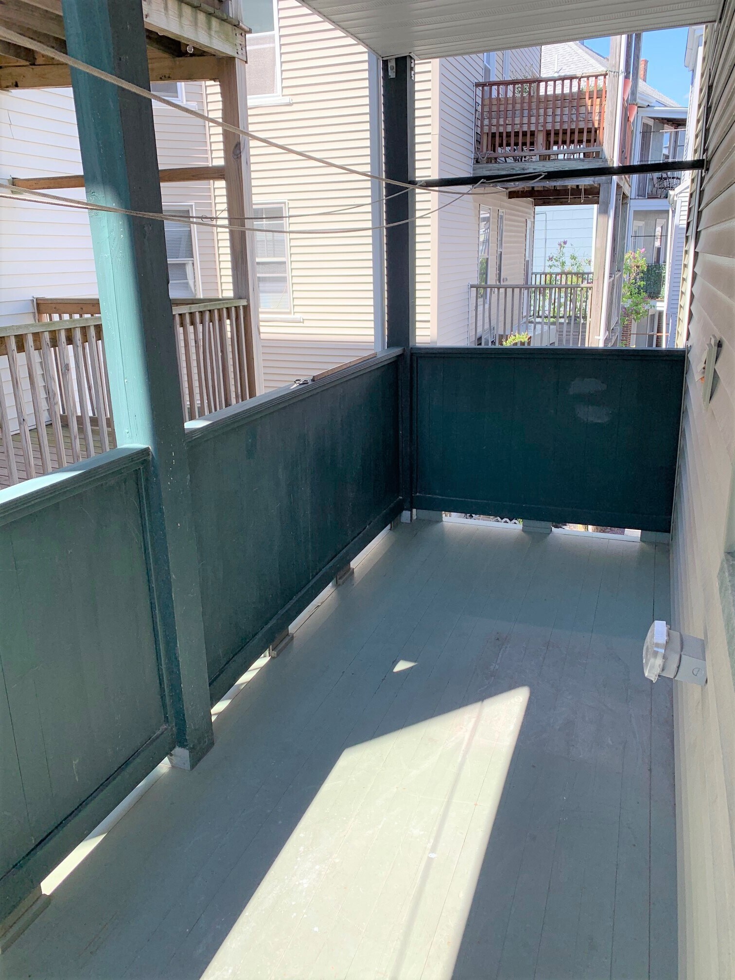 Building Photo - 21 Oakland St