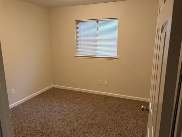 Building Photo - 2410 Viva Dr