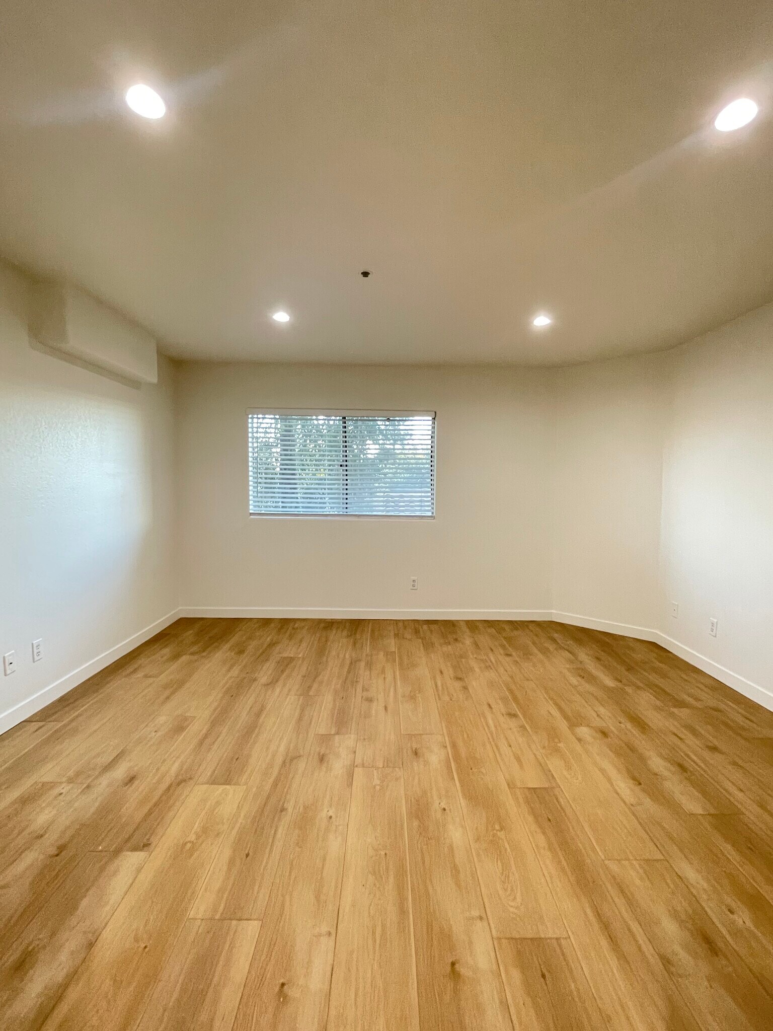 Building Photo - 15114 Sherman Way