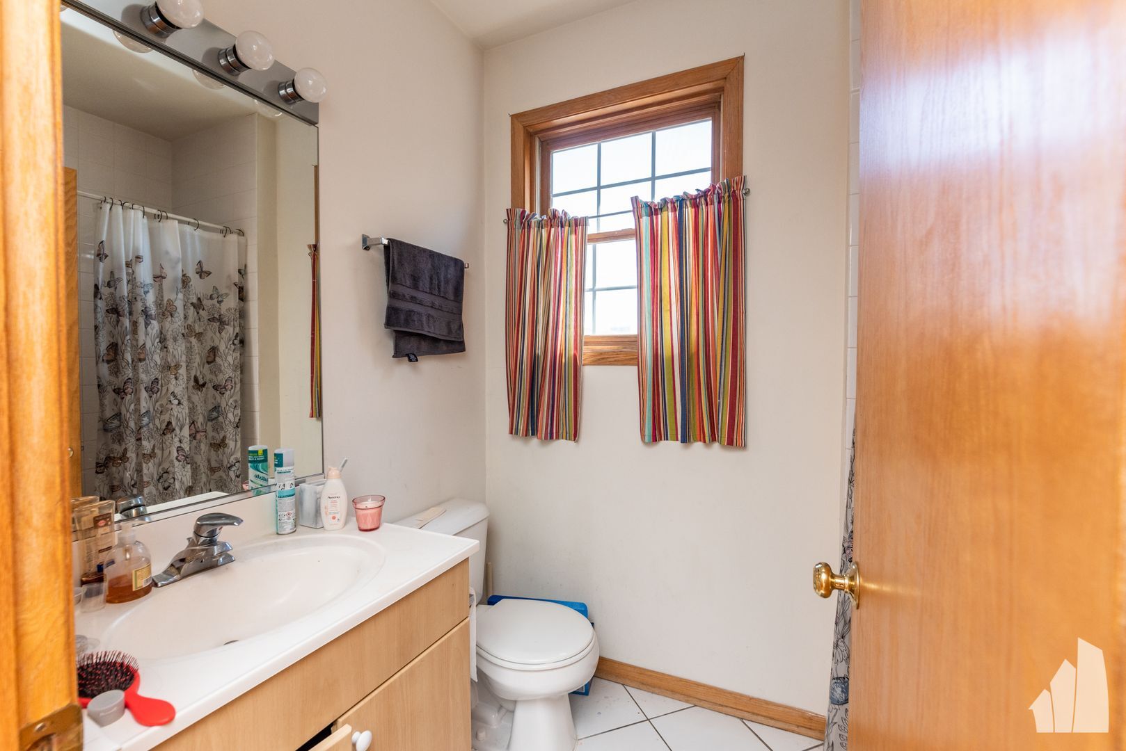 Building Photo - 819 N Wood St