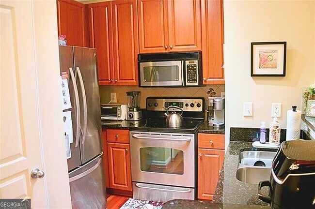 Primary Photo - 10 Perimeter Summit Blvd