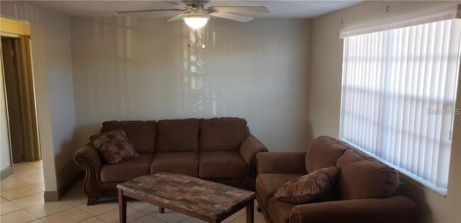 Building Photo - 3445 Wiltshire Dr