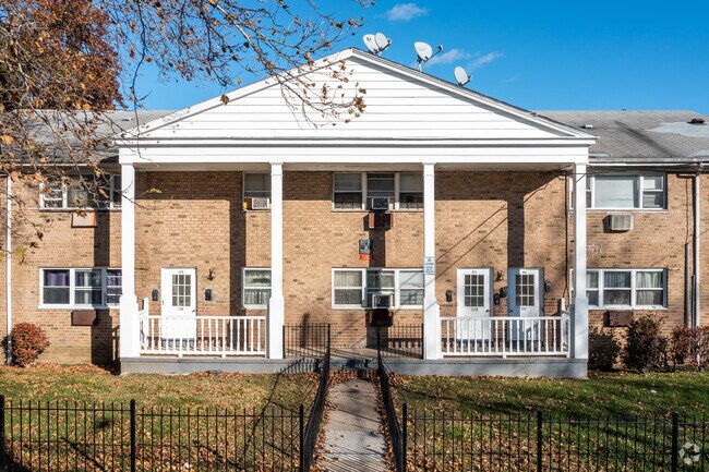 Building Photo - 256-266 Franklin Ave