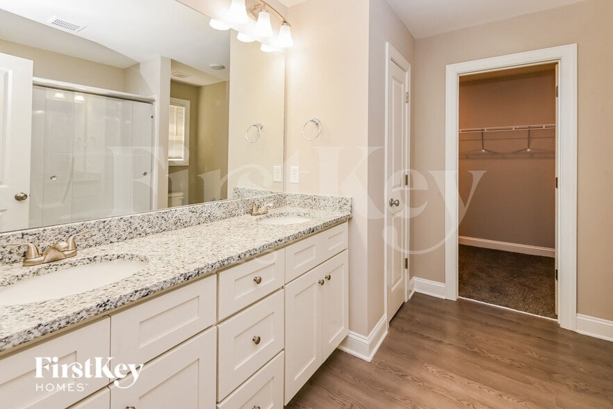 Building Photo - 614 Forest Ridge Rd