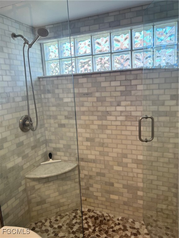 Building Photo - 1412 NE Van Loon Terrace