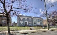 Building Photo - 257 Newcomb St SE