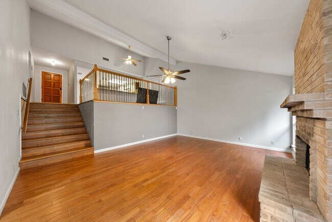 Building Photo - Stylish 3-Bed Home with Pool Access, Fenced Yard, and Garage — North Hills Village, San Antonio