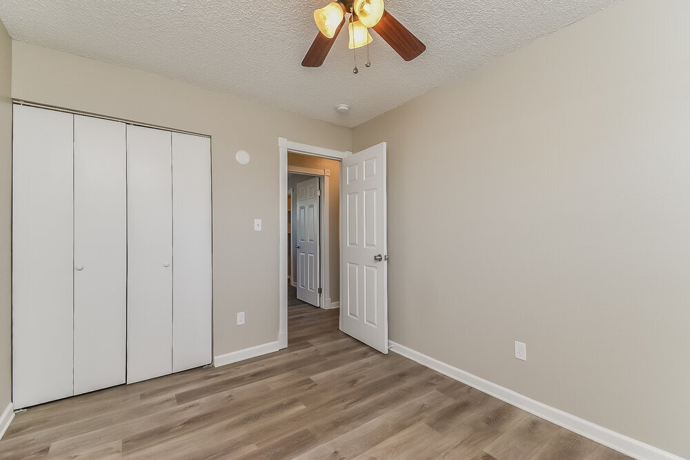 Building Photo - 4945 Manzana Dr