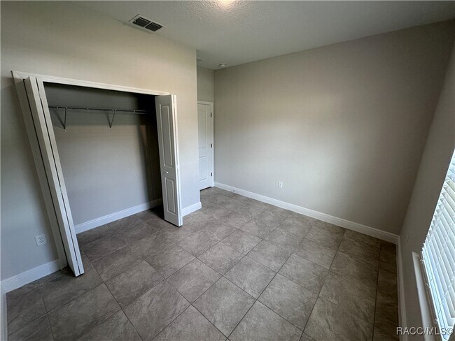Building Photo - 8773 N Muller Way