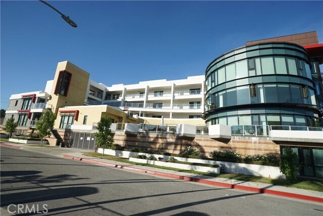 Building Photo - 210 N Monterey St