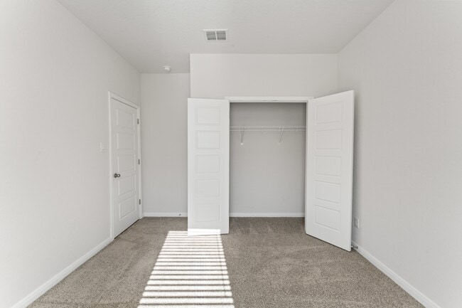 Building Photo - 229 Stag Way