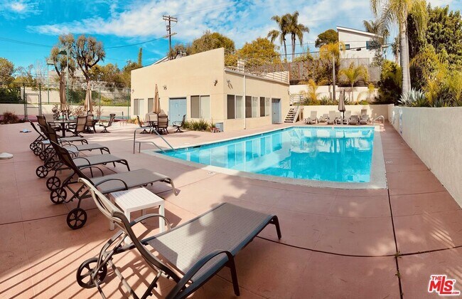 Building Photo - 3460 S Centinela Ave