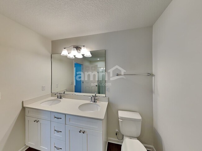 Building Photo - 205 W Jayce Wy