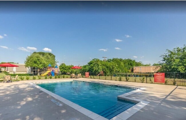 Primary Photo - 2800 Northaven Rd
