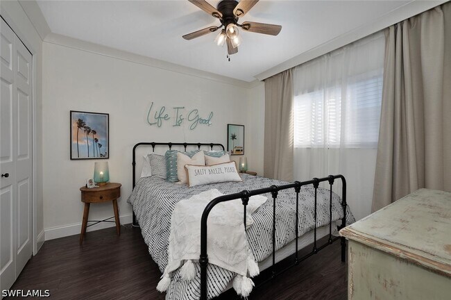 Building Photo - 154 Cypress Way E