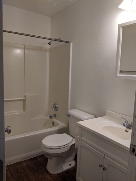 Bathroom - 1227 Hilltop Dr