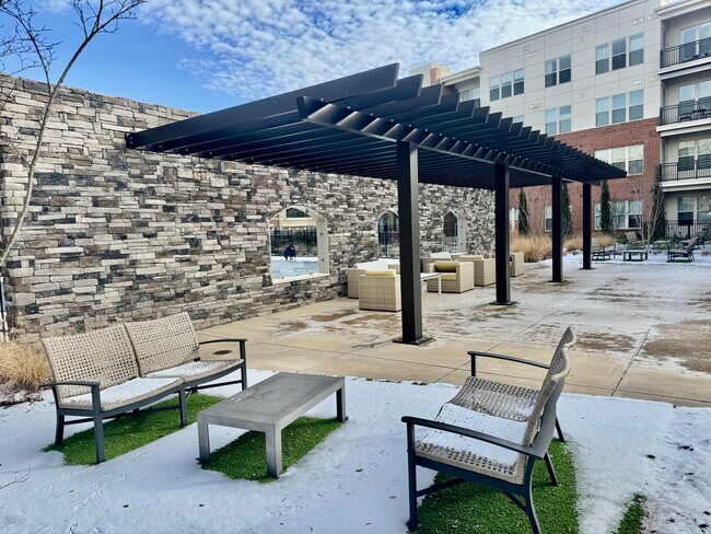 Building Photo - 10755 Fairgrounds Dr