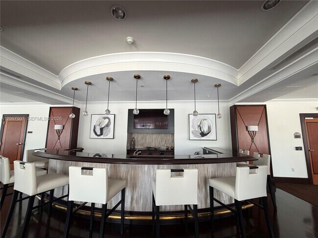 Building Photo - 600 W Las Olas Blvd