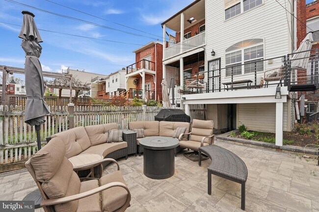 Building Photo - 56 Adams St NW