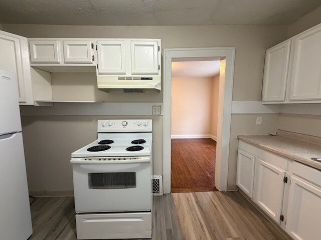 Building Photo - 1241 Bissell St