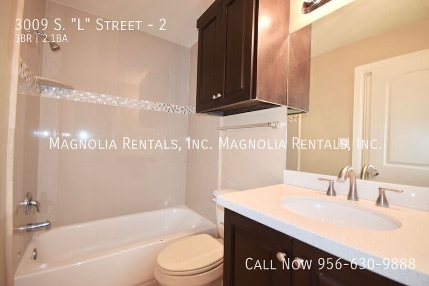 Building Photo - 3009 S L St