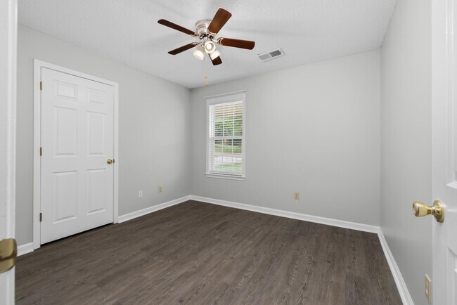 Building Photo - 463 David Reed Dr
