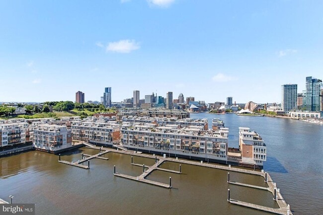 Building Photo - 100 Harborview Dr