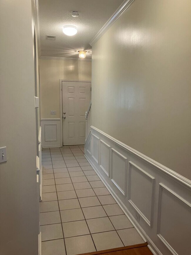 Building Photo - 3BR / 2.5BA @ Westbury Park