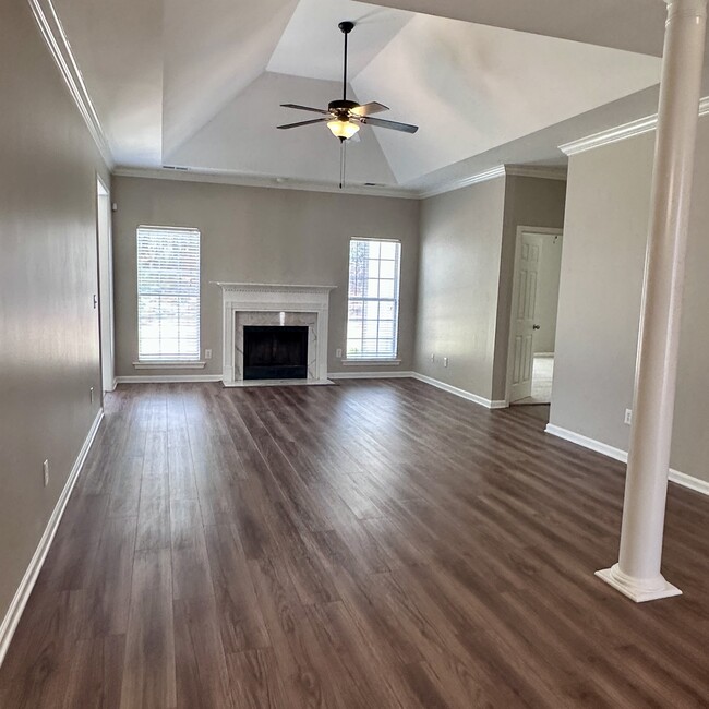 Building Photo - 384 Savannah Cir