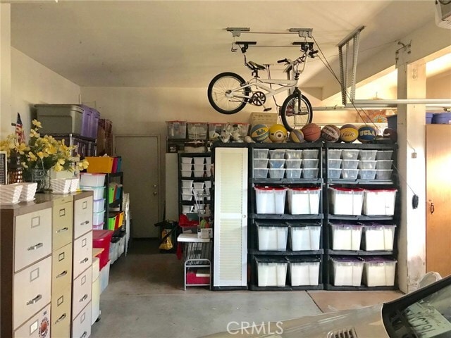 Building Photo - 9376 Live Oak Dr