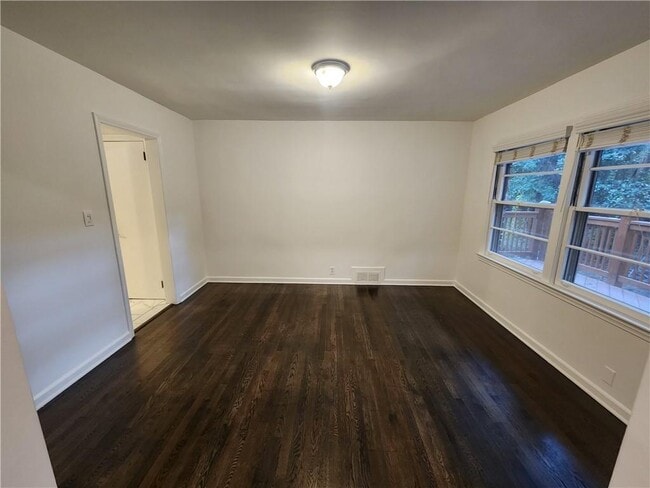 Building Photo - 2348 Clairmont Rd