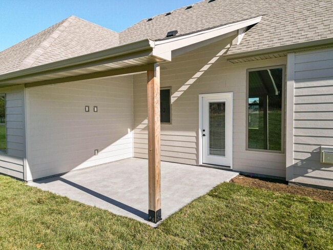 Building Photo - 1211 Shallow Ridge Cir