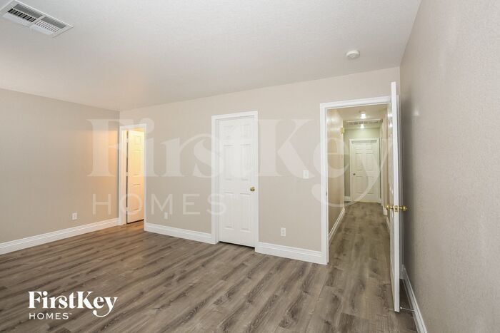 Building Photo - 7908 Pale Rider St