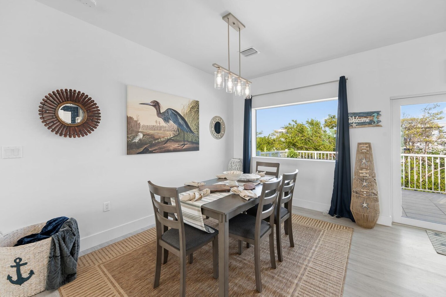 Building Photo - 231 Pescayo Ave