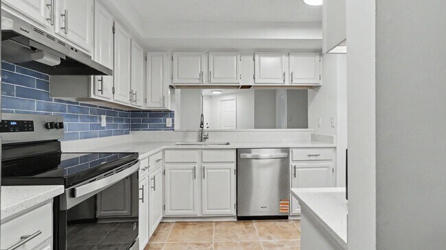 Building Photo - 12209 St Peter Ct