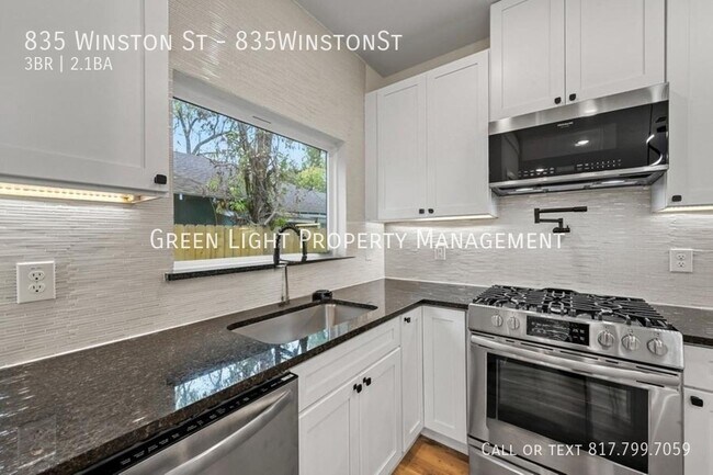 Building Photo - 835 Winston St