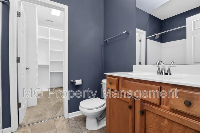Building Photo - 11909 Stratfield Pl Cir